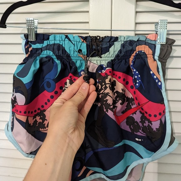 Nike Icon Clash Tempo Running Shorts Size Small - Picture 3 of 7